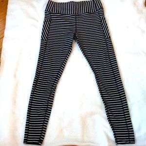 Avia workout pants SZ M like new from pet/smoke free home